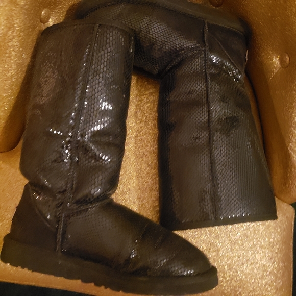 Ugg Boots - Picture 4 of 7